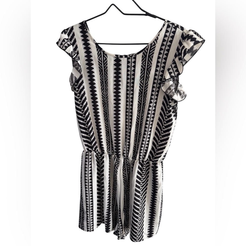 SHEIN Black and White Geometric Jumpsuit